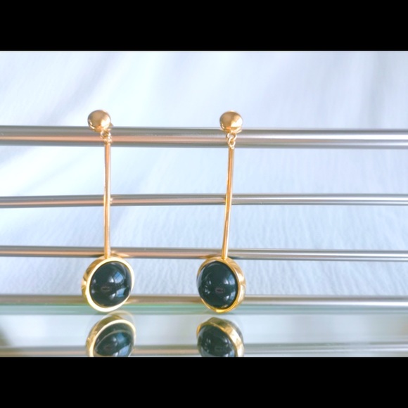 Natural round agate dangle gold plated earrings - Picture 5 of 5